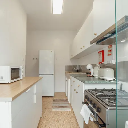 Summer Espinho Flat By Vacationy بورتو