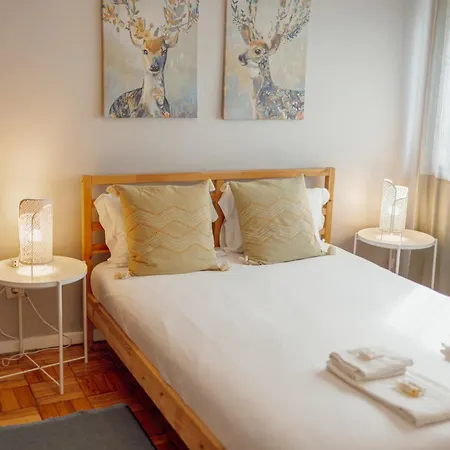 Summer Espinho Flat By Vacationy بورتو